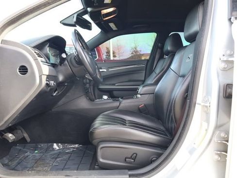 Used 2022 Chrysler 300 S image 10