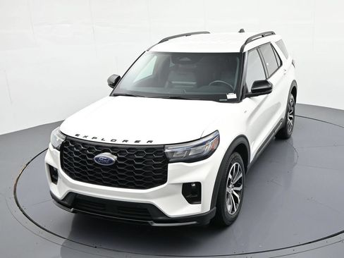 Used 2025 Ford Explorer ST-Line AWD/4WD image 20