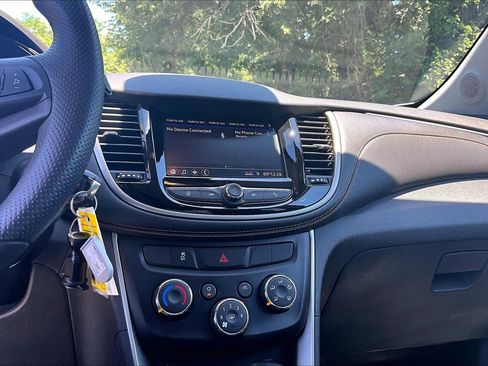 Used 2020 Chevrolet Trax LS w/ Tint and Cruise Package FWD image 35