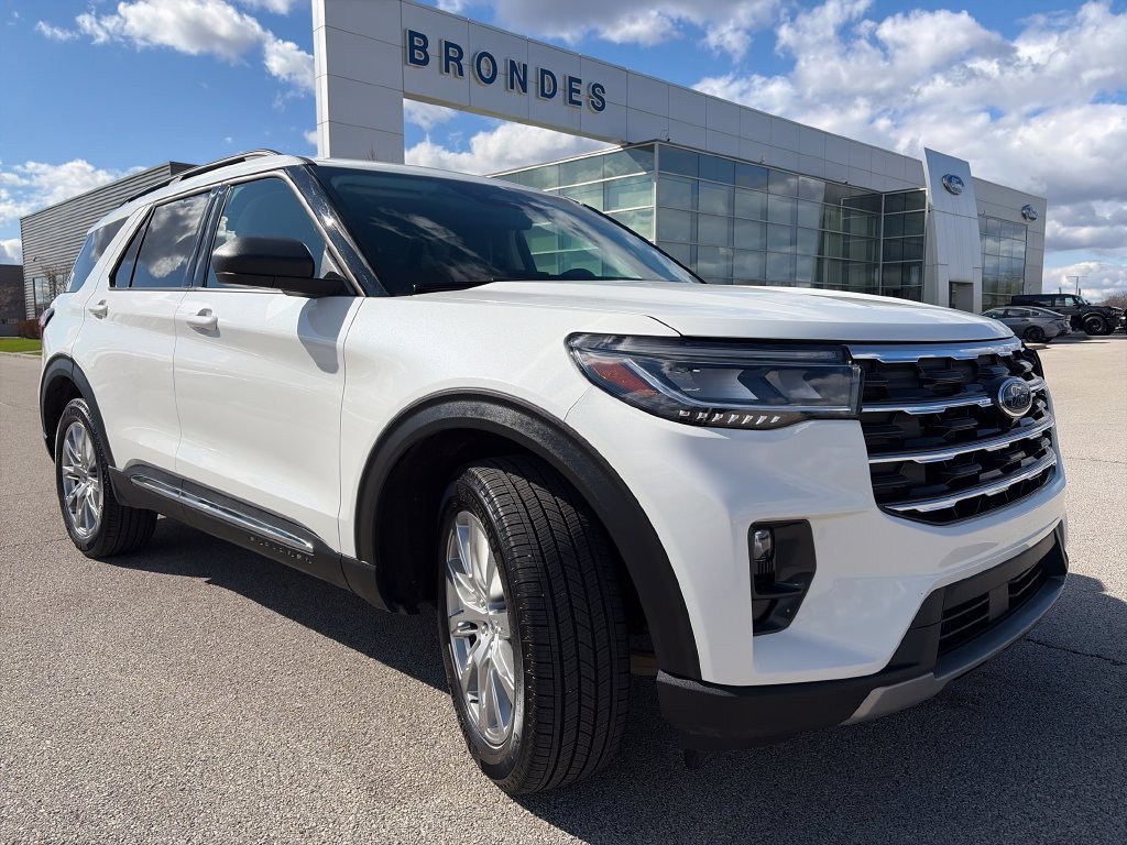 Used 2025 Ford Explorer Active w/ Active Comfort Package AWD/4WD 360° Tour
