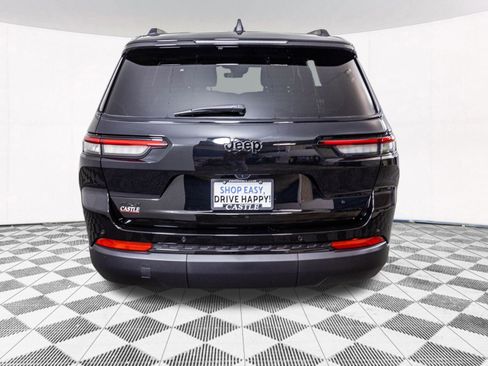 New 2025 Jeep Grand Cherokee L Altitude image 9