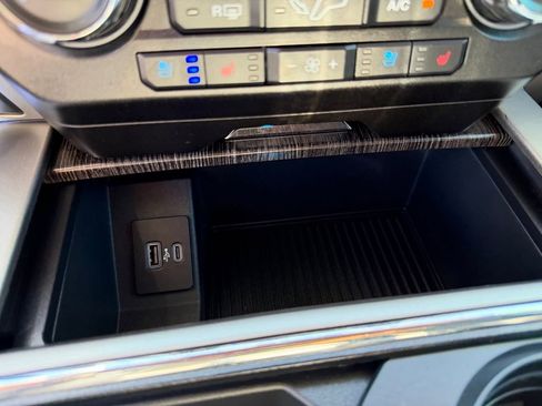 Used 2021 Ford F250 Lariat image 29