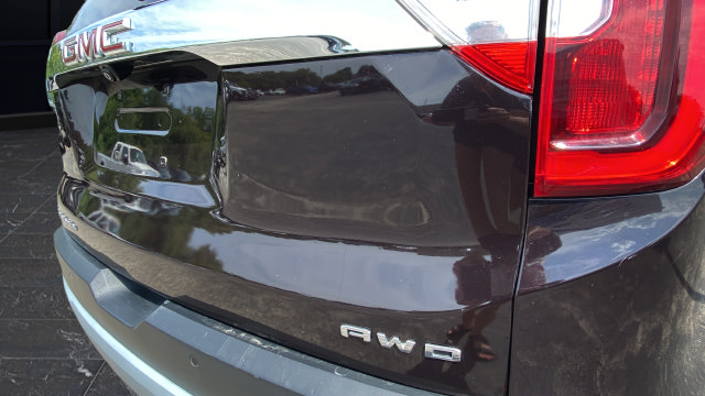 Used 2021 GMC Acadia SLE w/ Driver Convenience Package AWD/4WD image 30