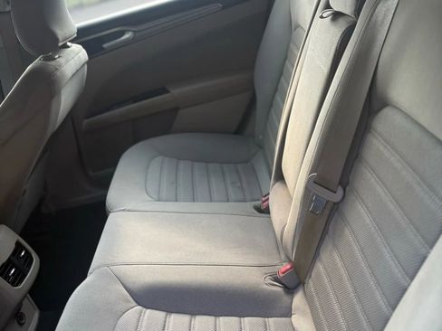 Used 2019 Ford Fusion SE image 26