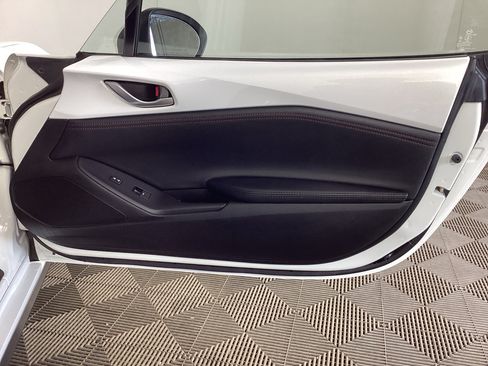 Used 2016 MAZDA MX-5 Miata Grand Touring RWD image 8