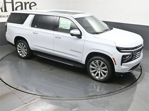 New 2026 Chevrolet Suburban Premier image 27