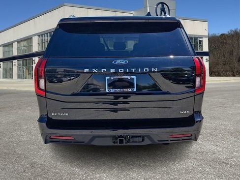 Used 2025 Ford Expedition Max Active AWD/4WD image 5
