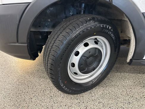 Used 2020 Ford Transit 250 Medium Roof image 20