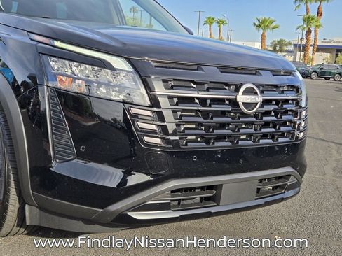 Used 2026 Nissan Pathfinder SV FWD image 8