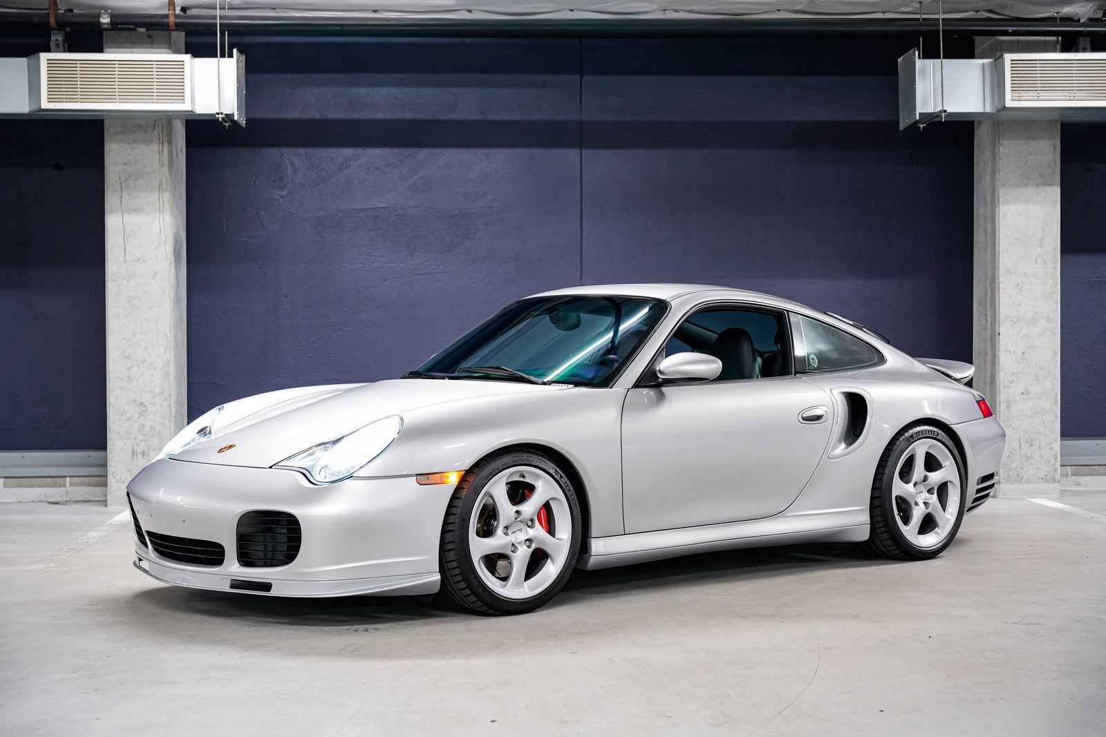 Used 2003 Porsche 911 Turbo AWD/4WD image 2