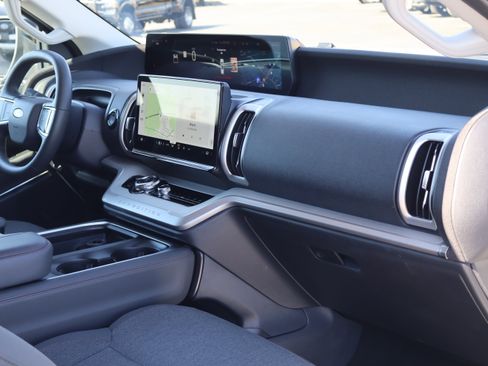 Used 2025 Ford Expedition Max Active image 40