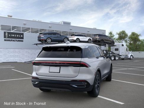 New 2026 Lincoln Nautilus Premier image 8