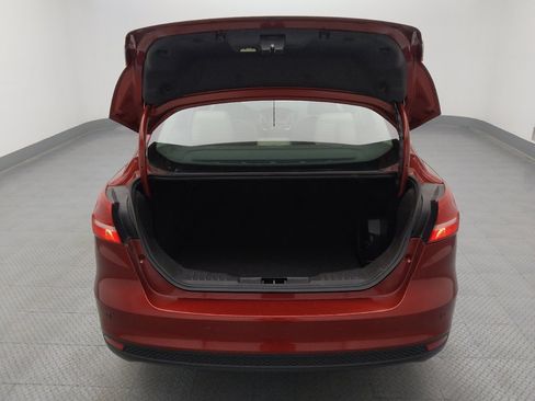 Used 2017 Ford Focus Titanium FWD image 29