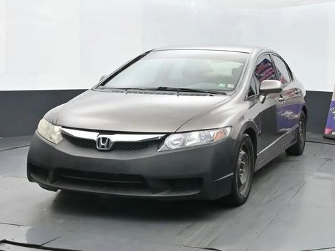 Used 2010 Honda Civic LX image 1