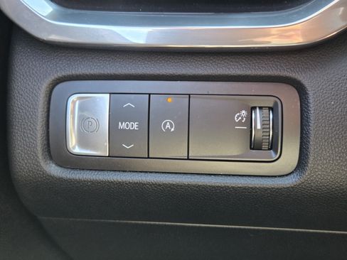 Used 2024 GMC Acadia Elevation FWD image 21