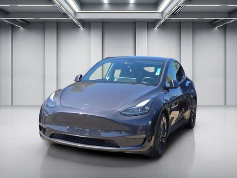 Used 2022 Tesla Model Y Performance AWD/4WD image 3