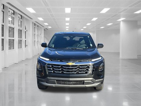 Used 2026 Chevrolet Equinox LT w/ Convenience Package II image 2