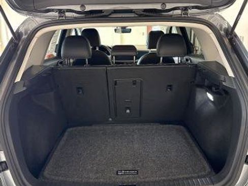 Used 2024 Volkswagen Taos SE AWD/4WD image 6