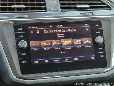 Used 2022 Volkswagen Tiguan SE image 19