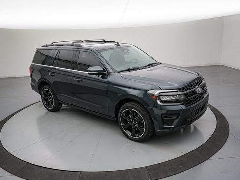 Certified 2024 Ford Expedition Limited AWD/4WD image 2