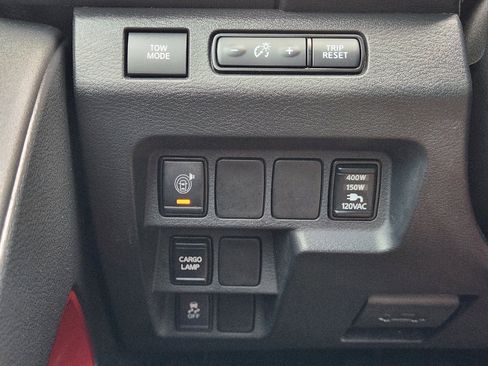 Used 2022 Nissan Frontier Pro-X image 24