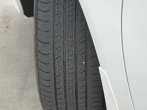 Used 2024 Nissan Altima 2.5 SV FWD image 29