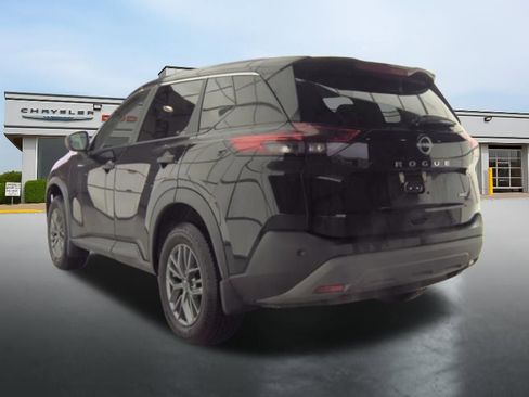 Used 2023 Nissan Rogue S AWD/4WD image 7
