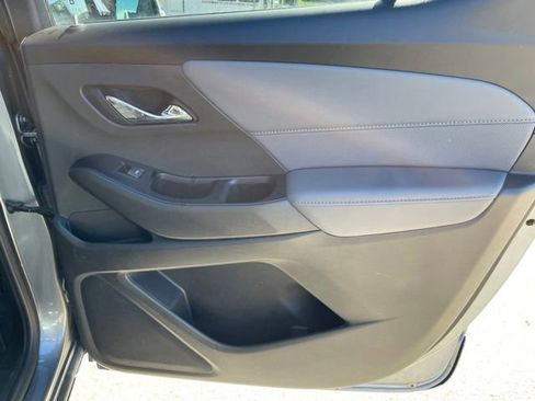 Used 2020 Chevrolet Traverse Premier image 39