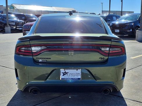 Used 2022 Dodge Charger R/T w/ Blacktop Package image 5