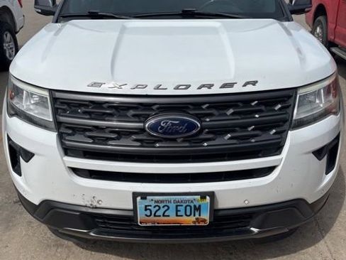 Used 2018 Ford Explorer XLT w/ Equipment Group 202A FWD image 1
