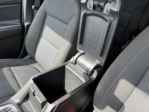 Used 2021 GMC Acadia SLE w/ Driver Convenience Package FWD image 27
