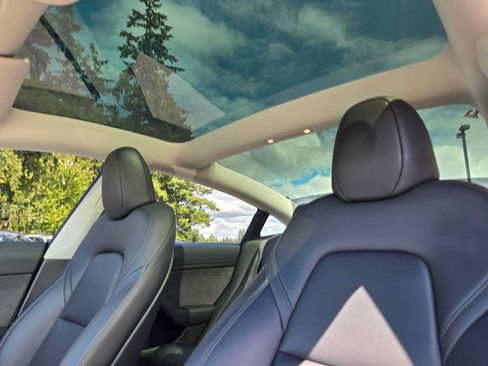 Used 2023 Tesla Model 3 Standard Range RWD image 22