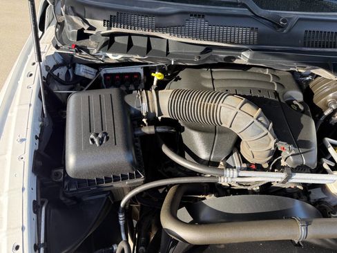 Used 2012 RAM 1500 Big Horn w/ Luxury Group image 11