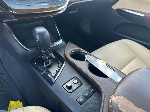 Used 2015 Toyota Avalon XLE Touring image 36