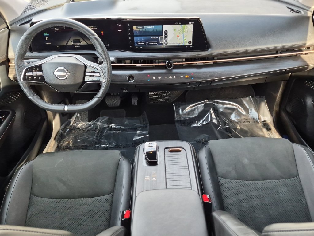 Used 2023 Nissan Ariya AWD image 14