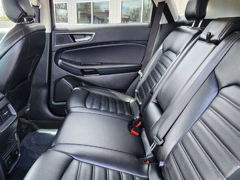Used 2019 Ford Edge SEL w/ Equipment Group 201A AWD/4WD image 23