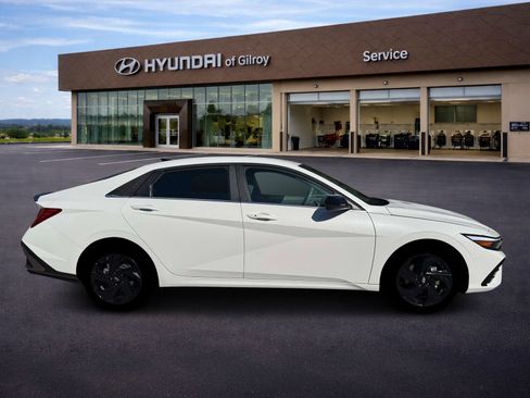 New 2026 Hyundai Elantra SEL Sport Premium FWD image 9