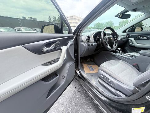 Used 2019 Chevrolet Blazer LT FWD image 9