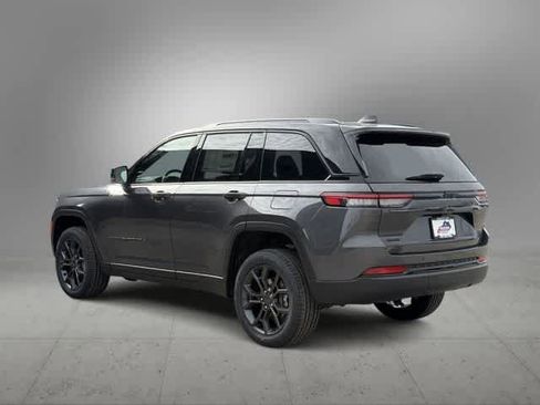 New 2025 Jeep Grand Cherokee Limited image 6