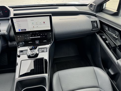 Used 2024 Toyota bZ4X AWD image 21