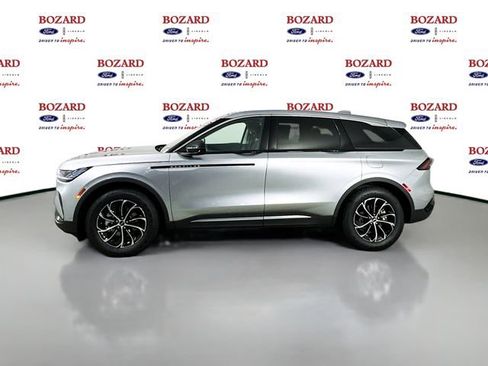 New 2026 Lincoln Nautilus Premier image 4