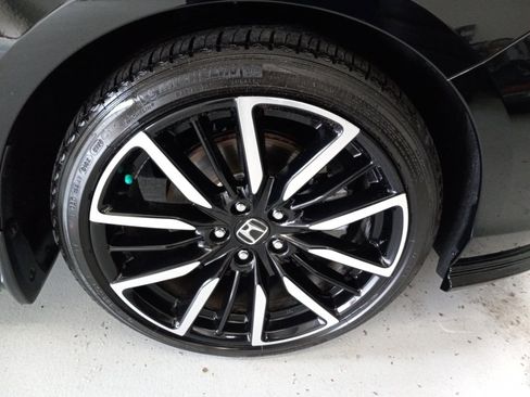 Used 2024 Honda Accord Touring image 4