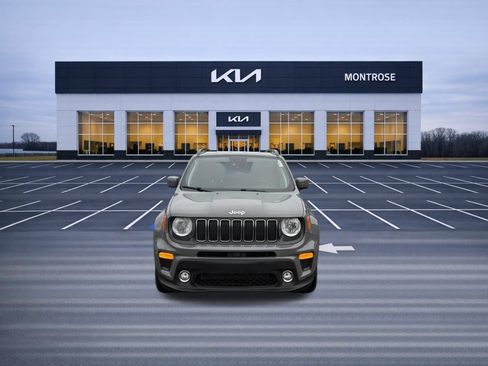Used 2021 Jeep Renegade Latitude w/ Convenience Group AWD/4WD image 2
