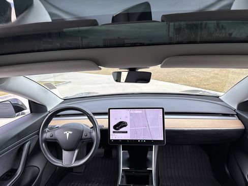 Used 2018 Tesla Model 3 Long Range image 23