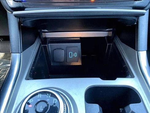 Used 2024 Ford Explorer Limited image 23