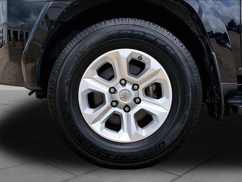 Used 2015 Toyota 4Runner SR5 RWD image 11