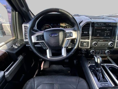 Used 2015 Ford F150 Platinum w/ Equipment Group 701A Luxury AWD/4WD image 6