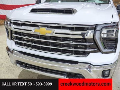 Used 2024 Chevrolet Silverado 2500 LTZ w/ LTZ Convenience Package image 25