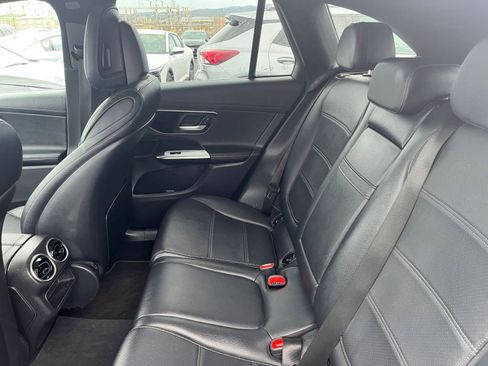 Used 2024 Mercedes-Benz GLC 300 image 27