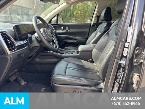Used 2024 Kia Sorento S image 10